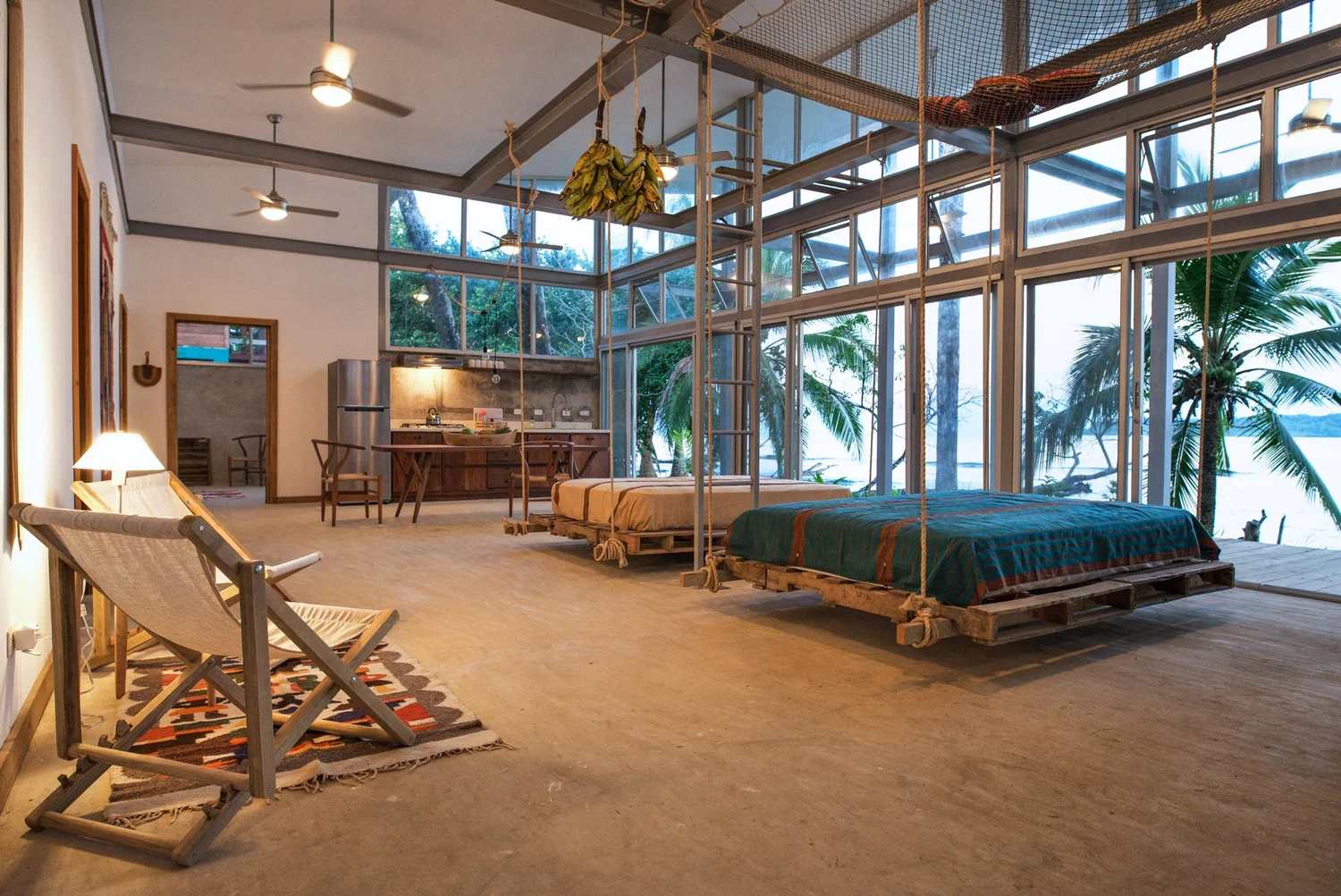Casa Comunal interior